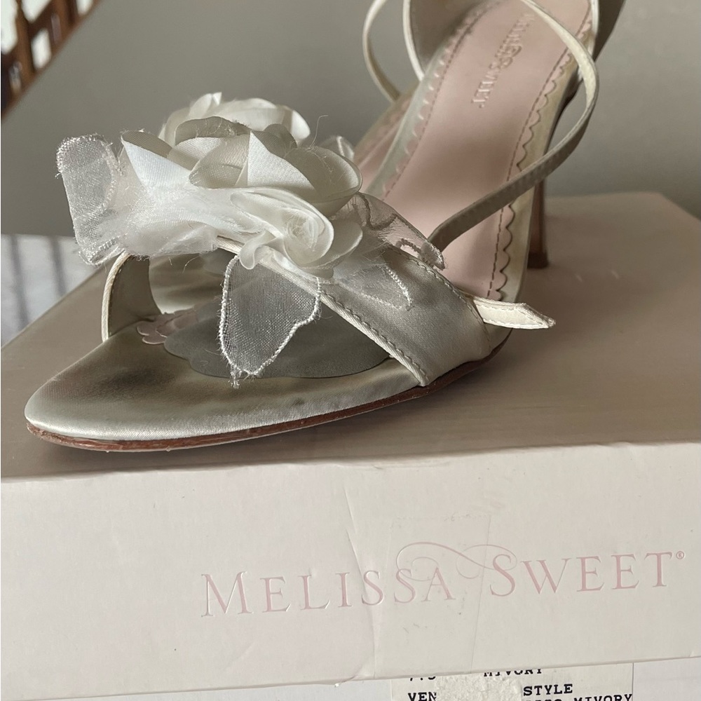 Melissa Sweet Ivory Bridal Shoes Size 7.5